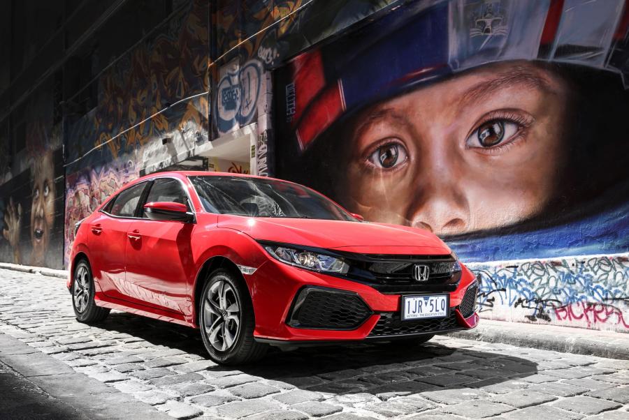  Honda Civic VTi Hatchback 2017 года  (AU) (фото 33 из 40)